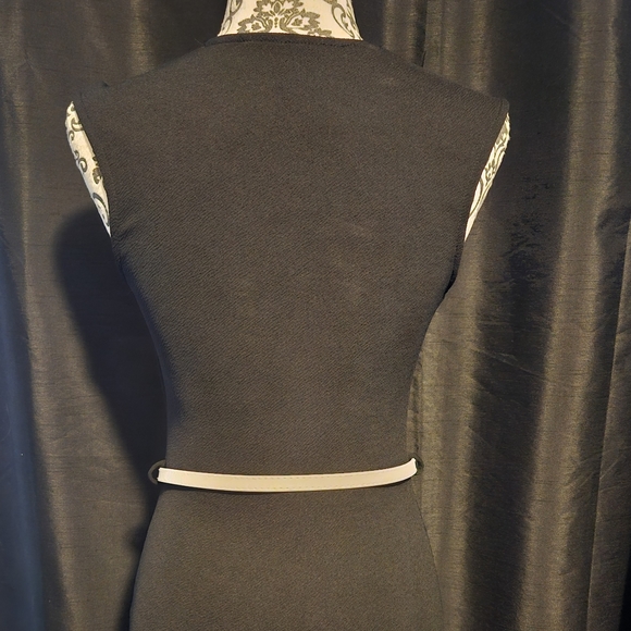 Black and White Dress Size Small - Picture 2 of 3